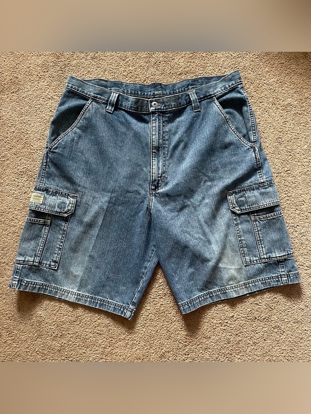 Vintage Wrangler Cargo Jean Shorts Denim Hero Originals 12” Mens Size 38